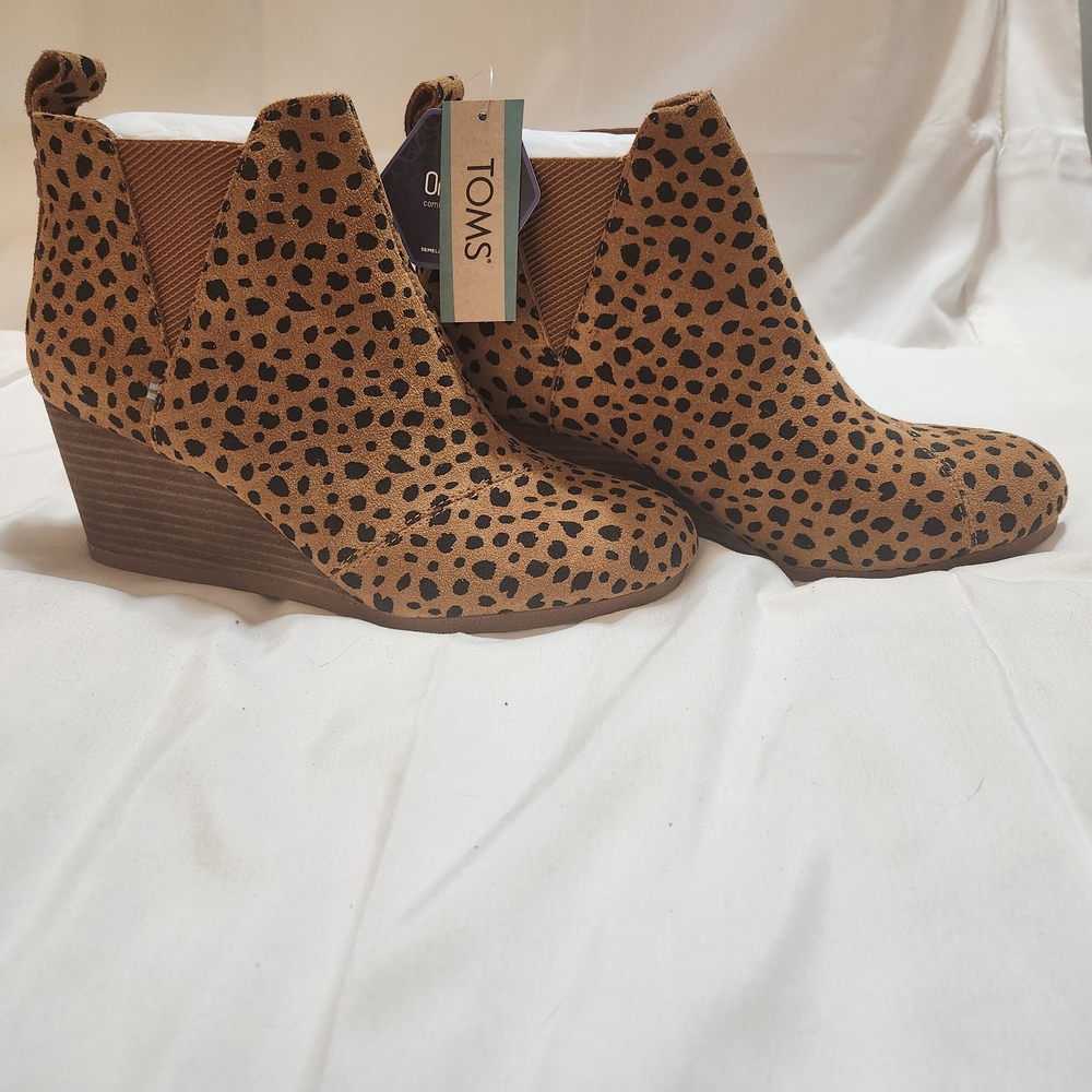 TOMS Tan and Black Ankle Booties with Wedge Heel